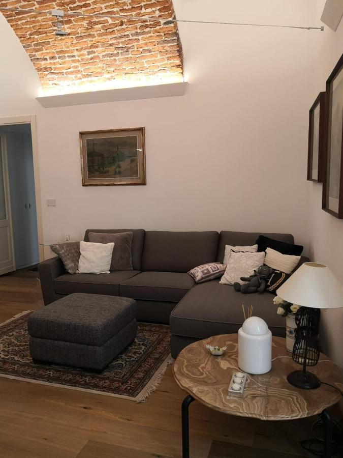 Ferienwohnung Casa Del Conte Massimiliano Roero Cuneo Exterior foto
