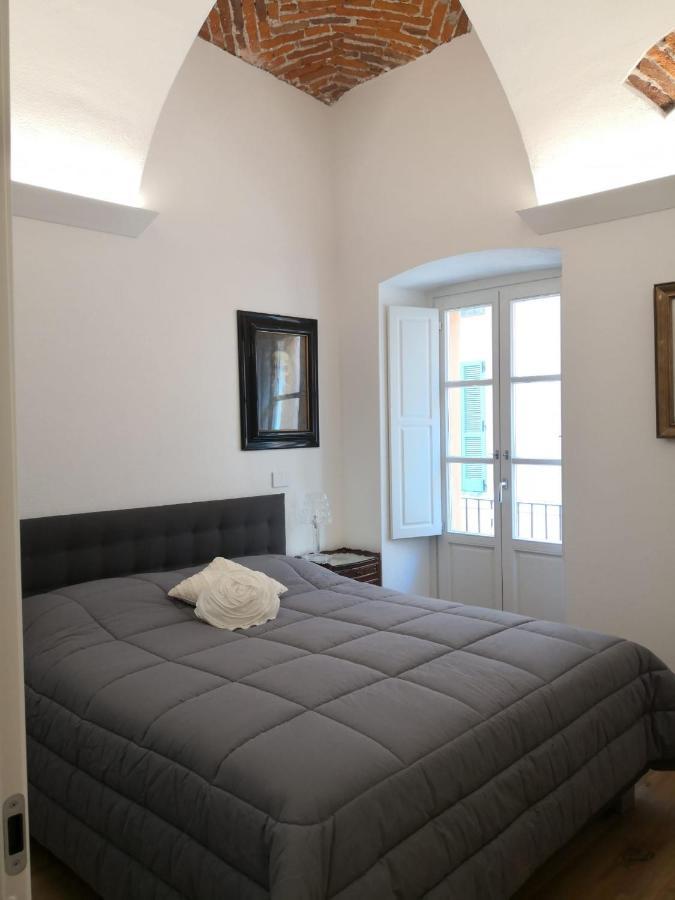 Ferienwohnung Casa Del Conte Massimiliano Roero Cuneo Exterior foto