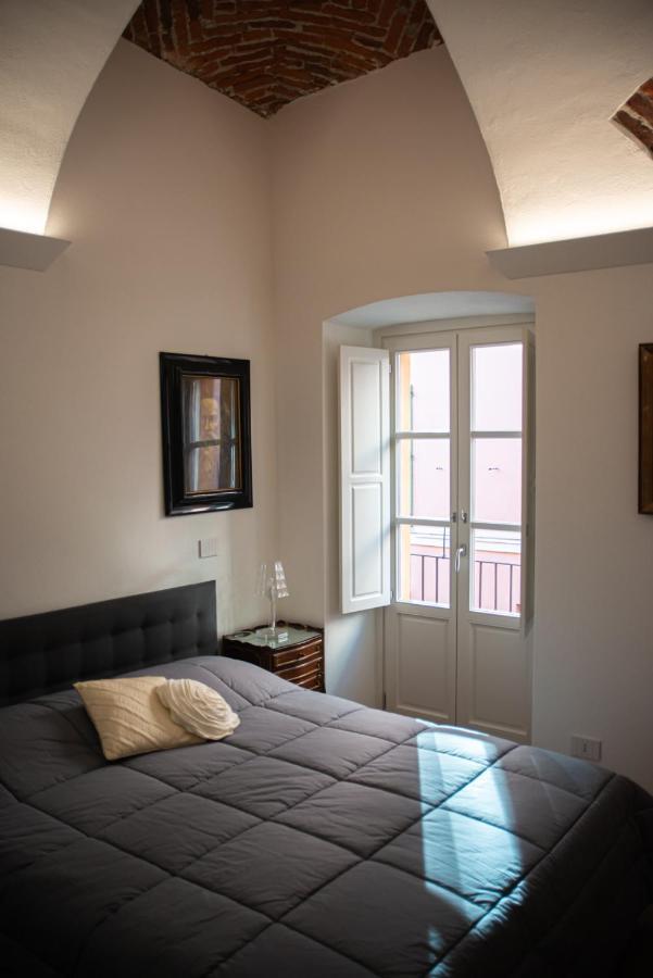 Ferienwohnung Casa Del Conte Massimiliano Roero Cuneo Exterior foto