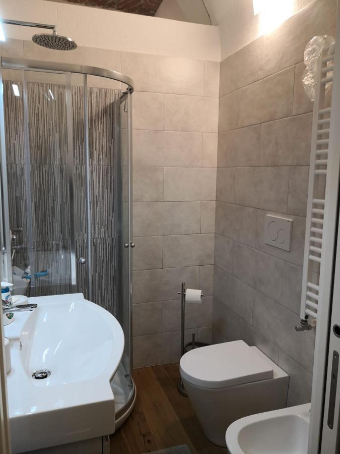 Ferienwohnung Casa Del Conte Massimiliano Roero Cuneo Exterior foto